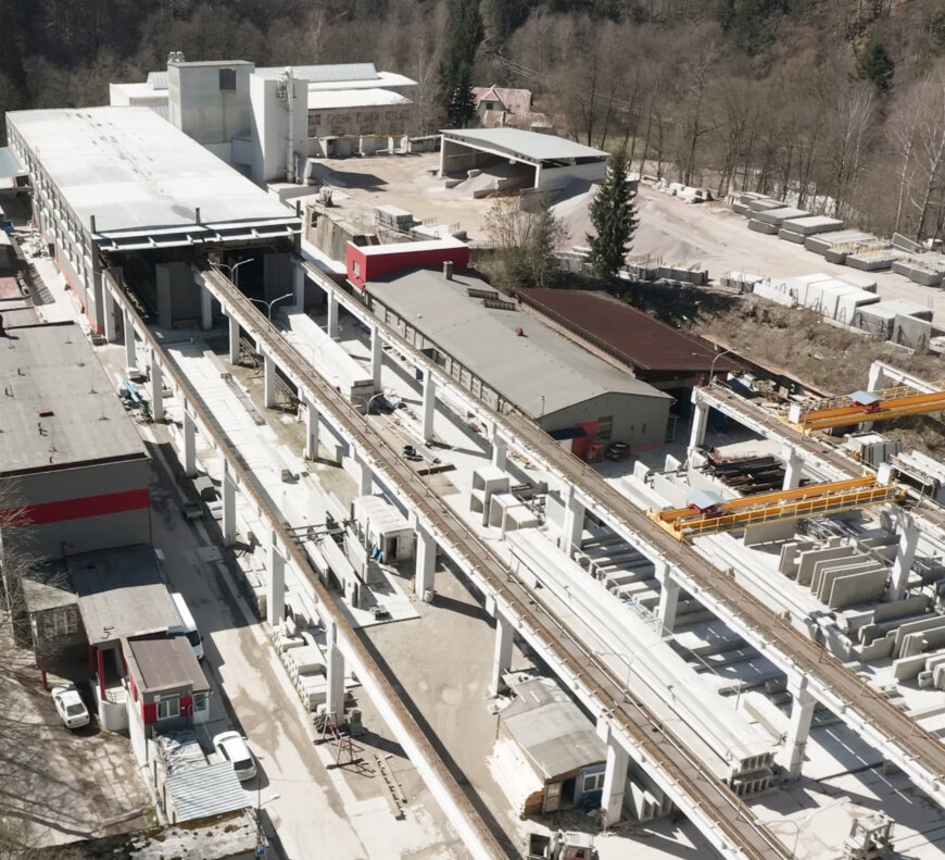 Moll-Rail-&-Precast-Platzhalter-Werk-Litice
